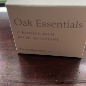 New in box oak essentials cleansing balm